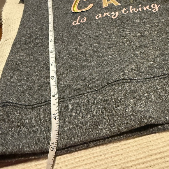 Gray and Pink Crewneck Sweatshirt with Vibrant Graphic - Picture 4 of 6